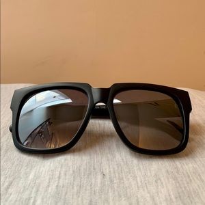 Quay On The Prowl Sunglasses Black